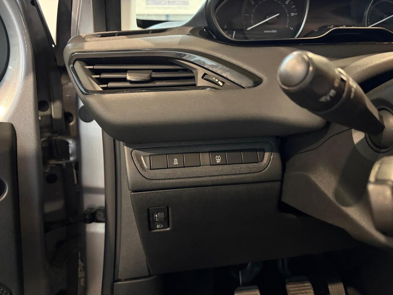 Peugeot 208 PureTech 82 Stop&Start 5 porte Allure