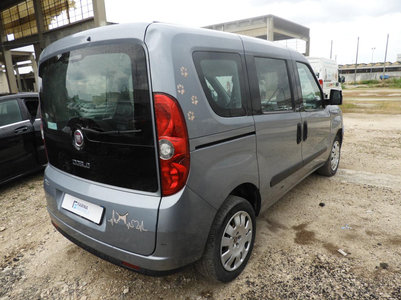 FIAT Doblo II 2015 - Doblo 1.4 tjt 16v natural power Easy 120cv