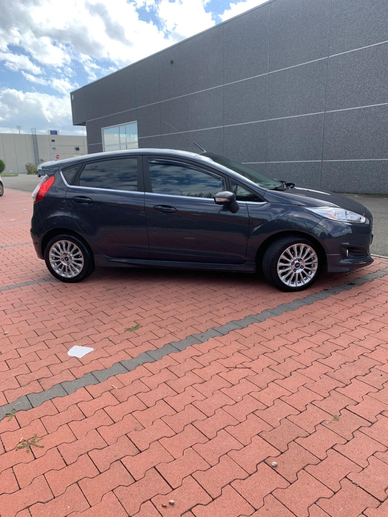 Ford Fiesta 1.4 5p. Bz.- GPL Titanium