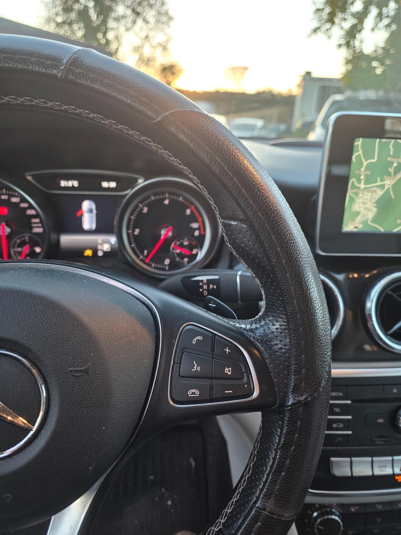 Mercedes-benz CLA 200 d Automatic Premium