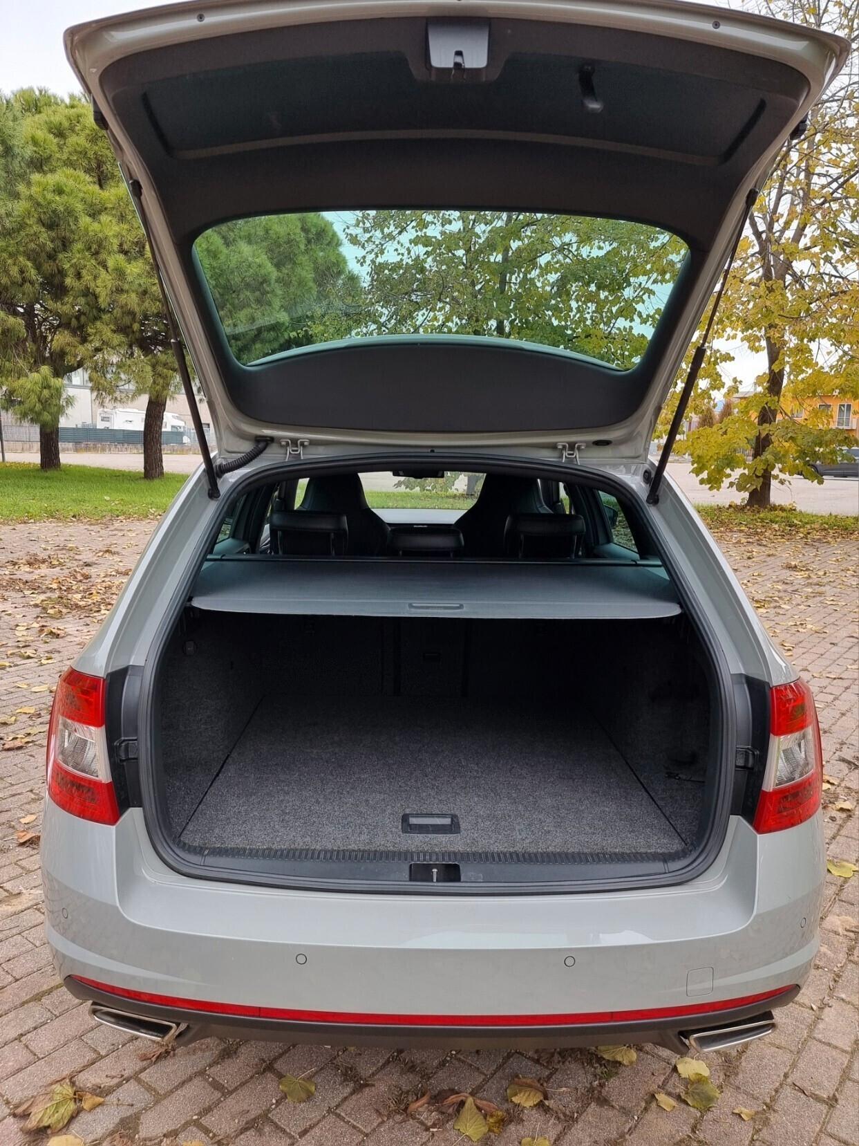 Skoda Octavia 2.0 TDI DSG Wagon RS Grigio Acciaio