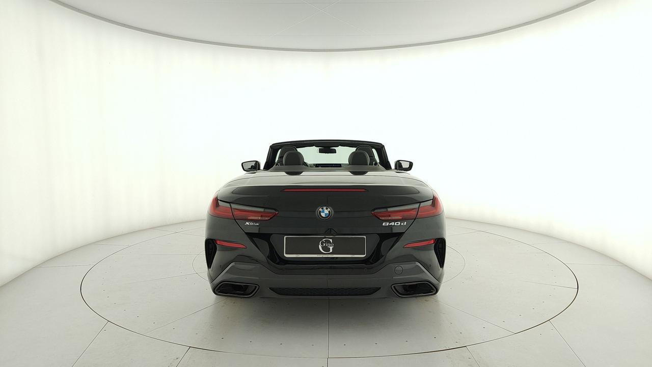 BMW Serie 8 G14 LCI 2022 Cabrio - 840d Cabrio mhev 48V xdrive MSport Pro auto