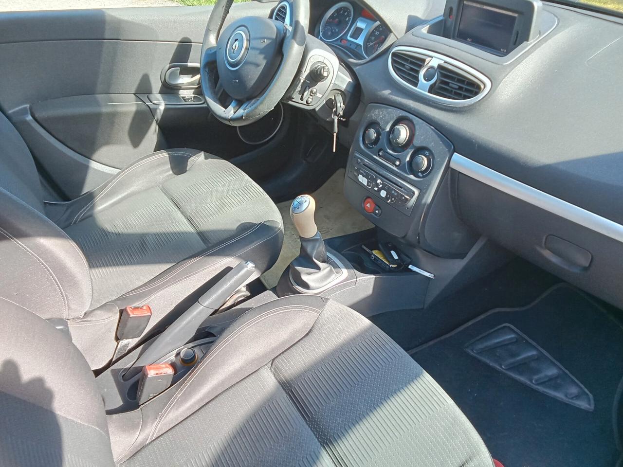 Renault Clio 1.2 16V 5 porte GPL Dynamique