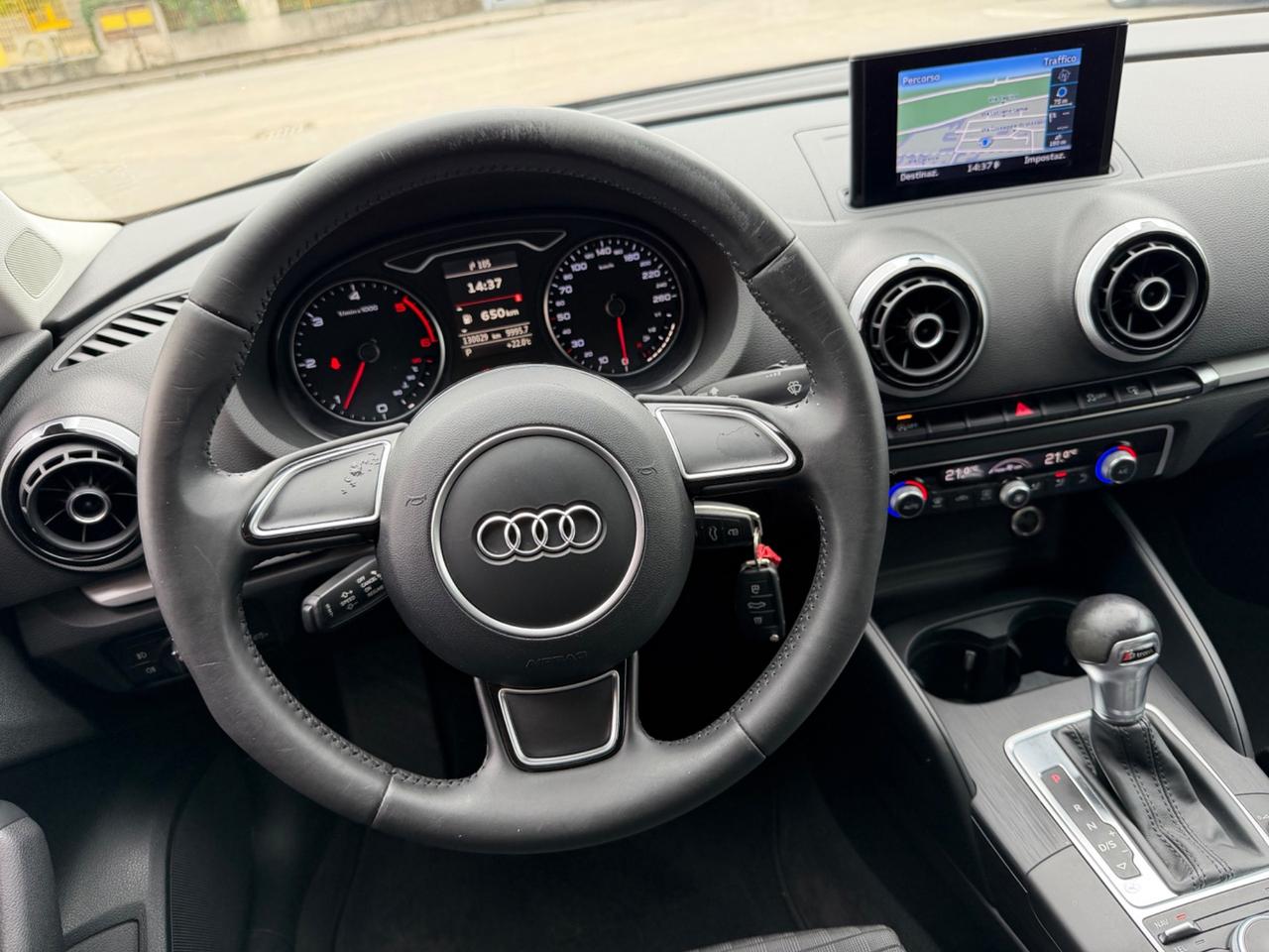 Audi A3 Sedan 1.6 TDI clean diesel S tronic Ambiente
