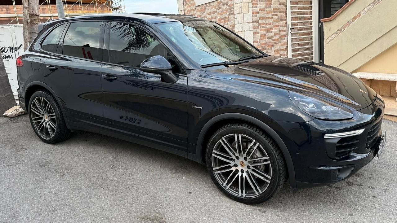 PORSCHE CAYENNE 3.0 DIESEL 2016 PLATINUM EDITION