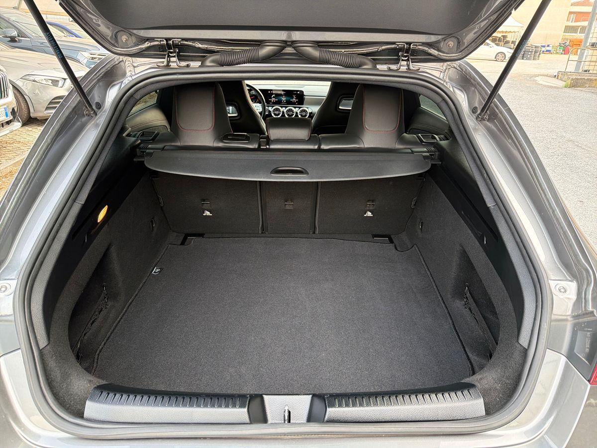 Mercedes-Benz CLA Shooting Brake 200 Premium auto
