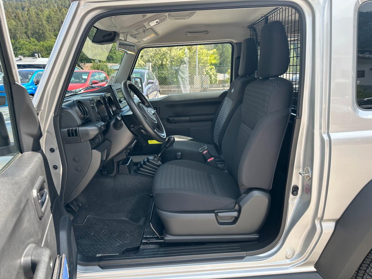 Suzuki Jimny 1.5 5MT