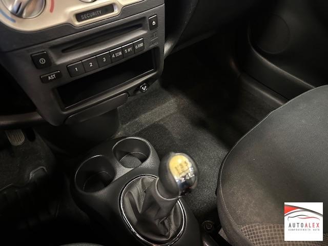 TOYOTA - Yaris 3p 1.0 Sol Blue NEOPATENTATI