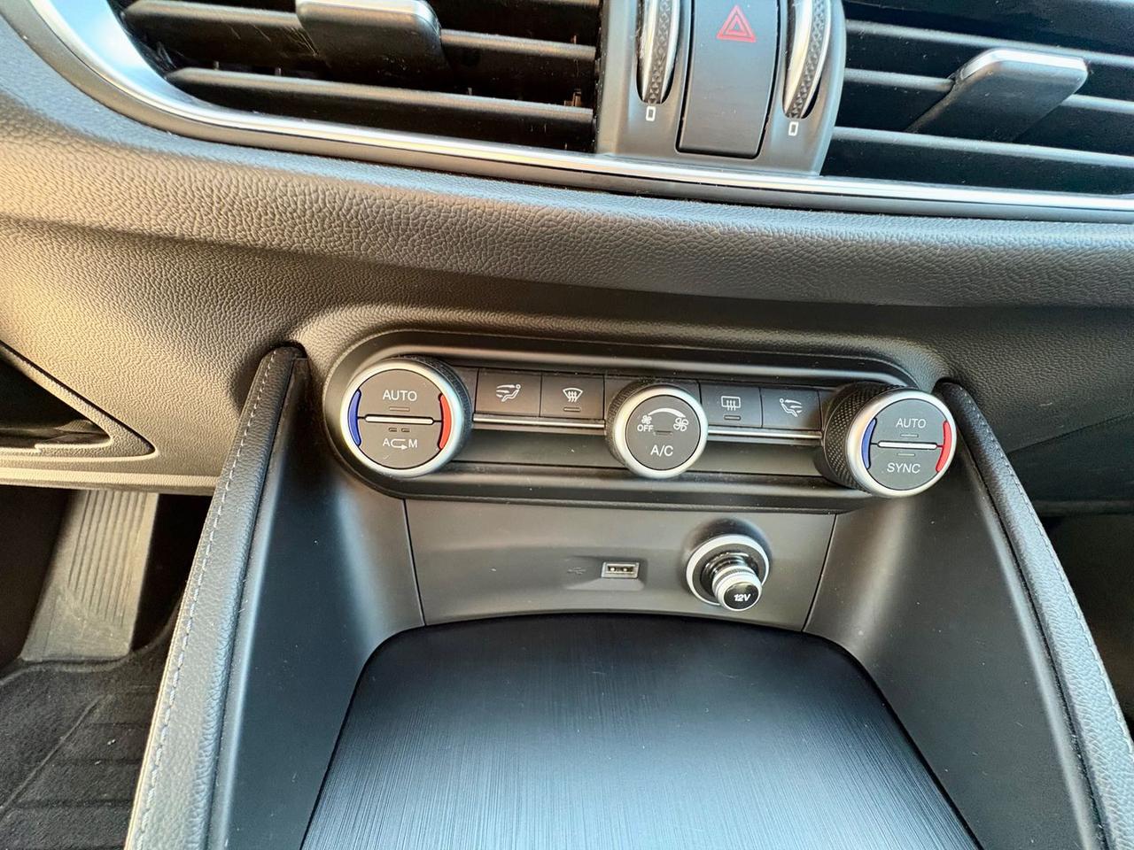 Alfa Romeo Stelvio Executive 2.2 #10521