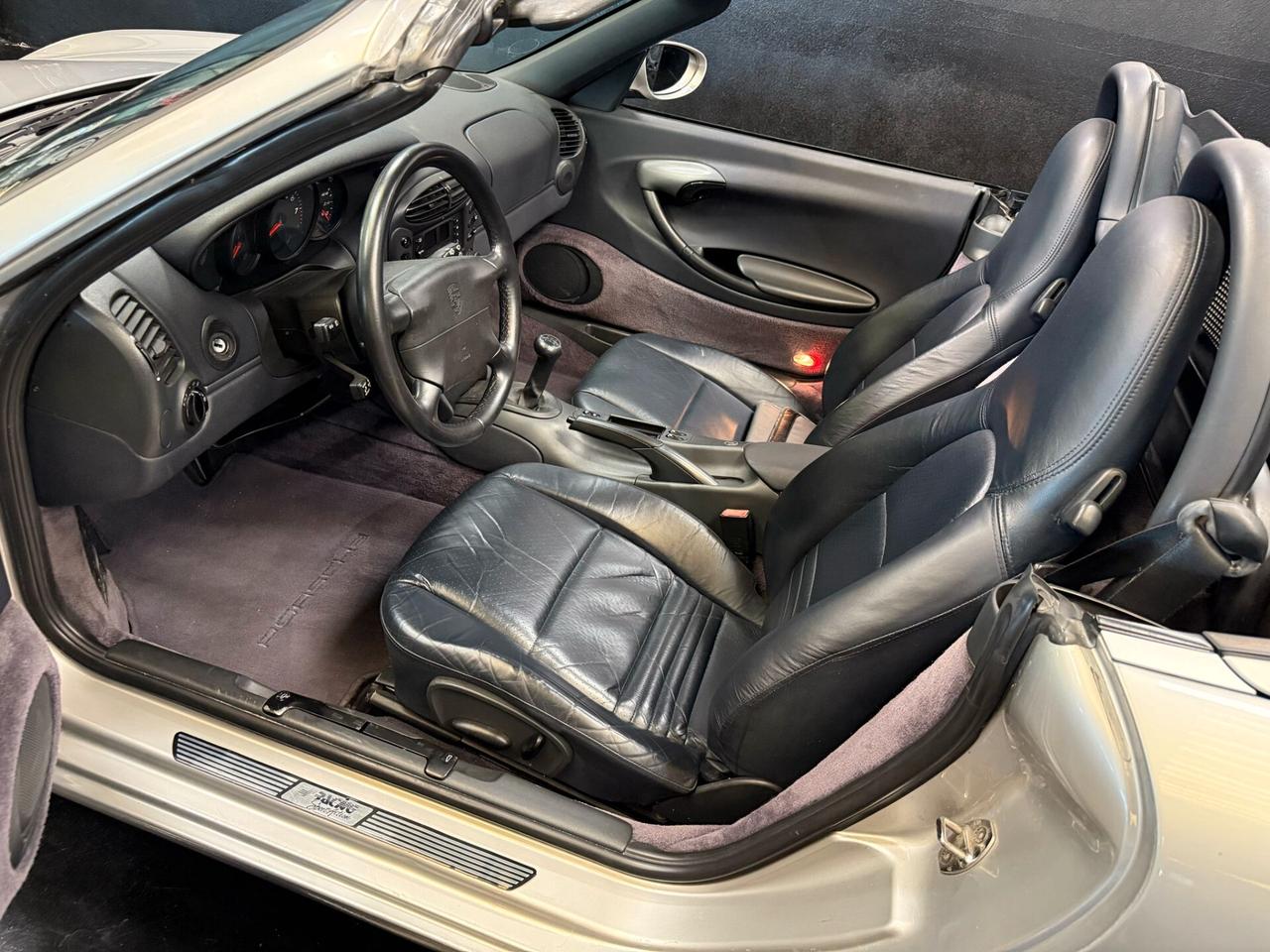 Porsche Boxster 2.5i 24V asi