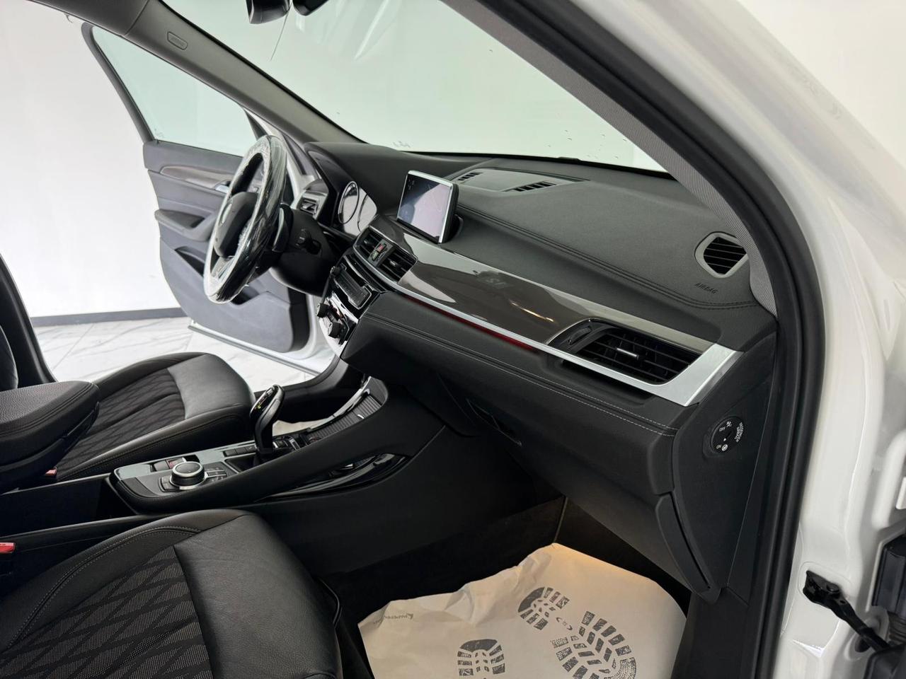 Bmw X1 sDrive20d xLine-60 MILA KM -GARANTITO-2019