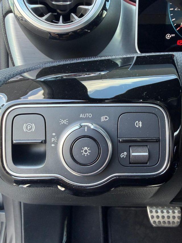 MERCEDES-BENZ A 180 d 1.5 116cv Automatic PREMIUM AMG TETTO-MAGNO