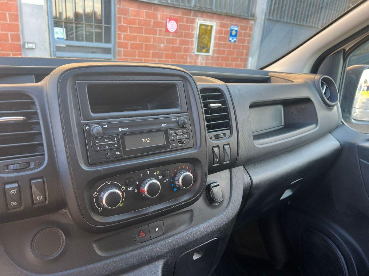 RENAULT trafic T29 2.0 dci 120cv L2H1 Plus