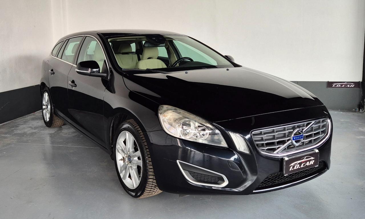 Volvo V60 D2 1.6 Powershift Summum
