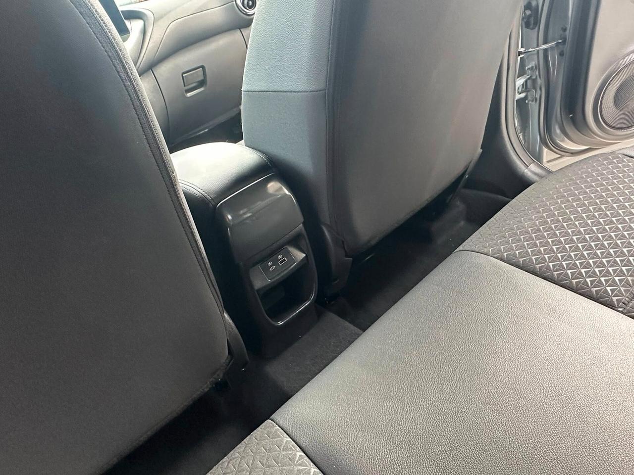 Nissan Juke 1.0 DIG-T 114 CV N-Connecta