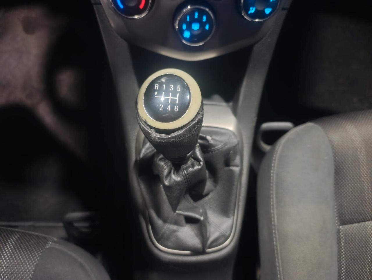 Chevrolet Aveo del 2015 1300 diesel neopatentati