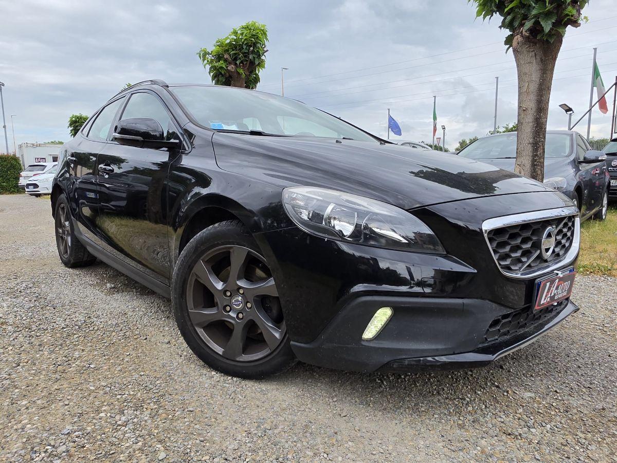 VOLVO - V40 Cross Country 1.6 d2 Momentum