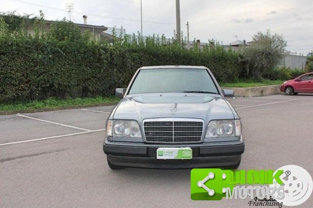 MERCEDES-BENZ E 200 elegance