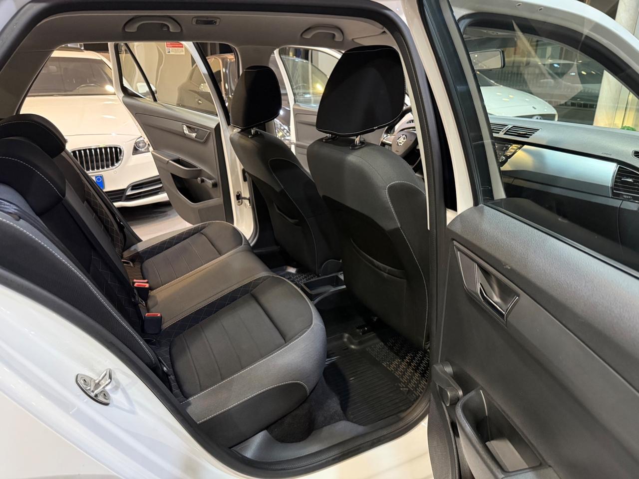 Skoda Fabia Berlina 1.0 mpi Business 75cv NEOPATENTATI !!