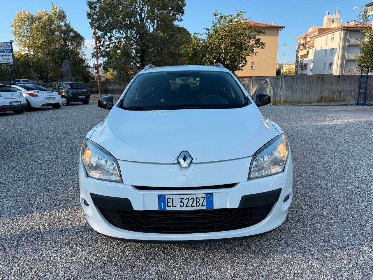 Renault Megane Mégane 1.5 dCi 110CV EDC SporTour Attractive