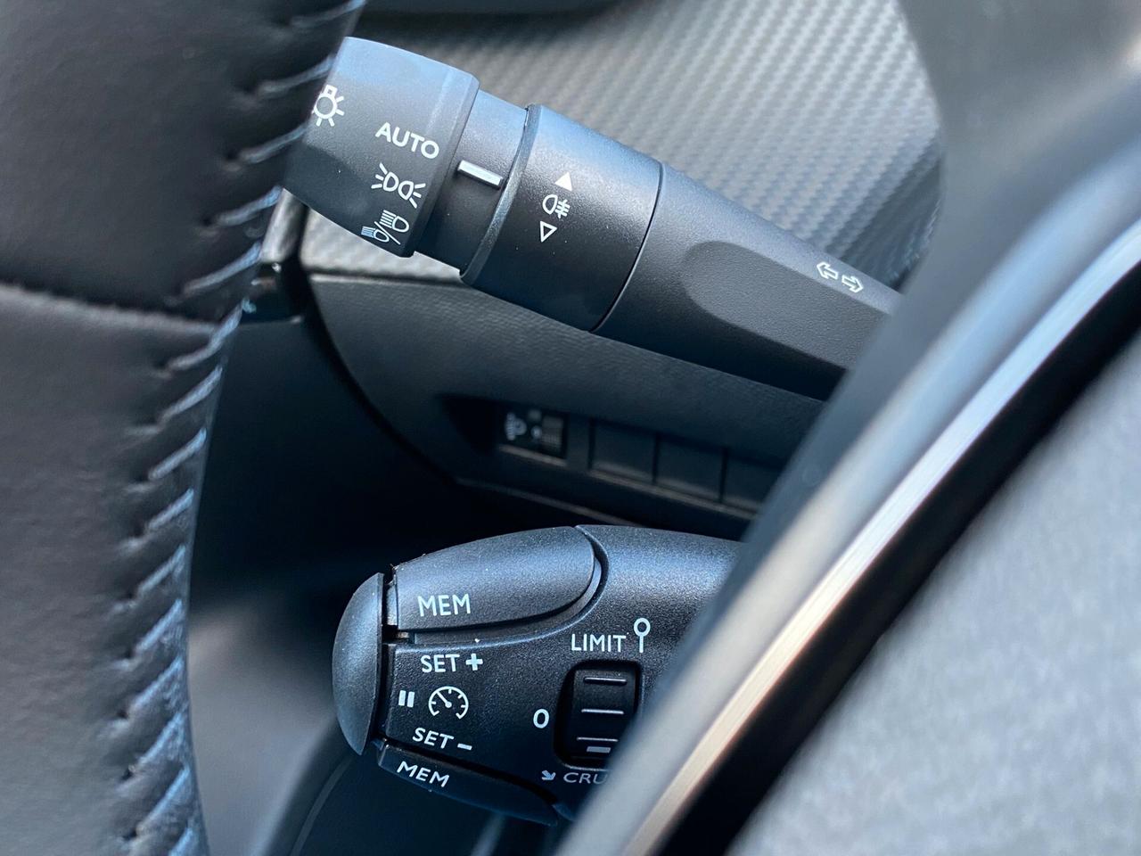 Peugeot 2008 PureTech 100 S&S Allure ''KmZero''