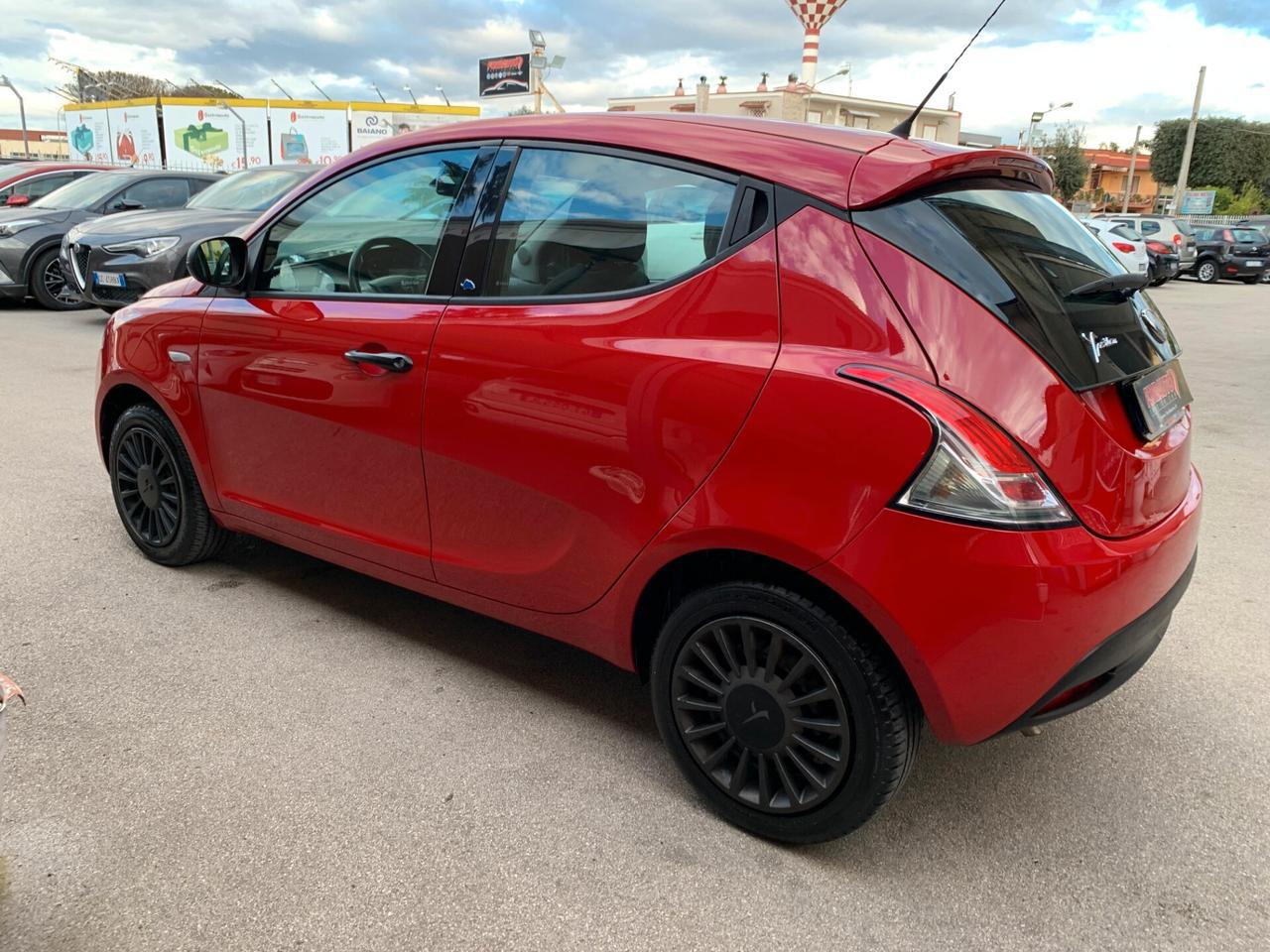 Lancia Ypsilon 1.2 69 CV 5 porte Elefantino Blu
