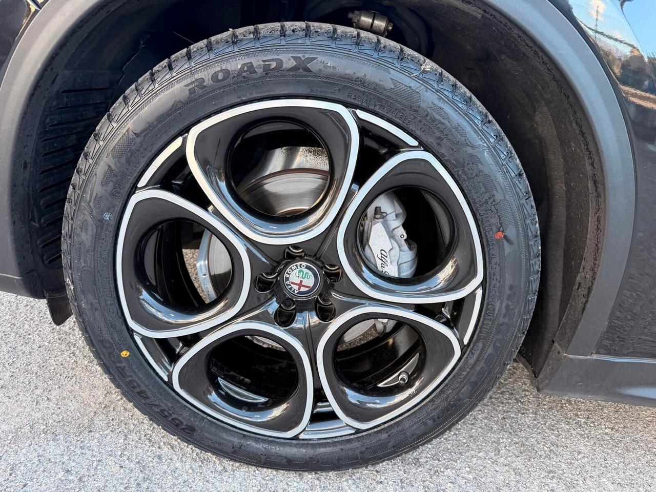 Alfa Romeo Stelvio 2.2 Turbodiesel 190 CV AT8 Q4 Executive 18"