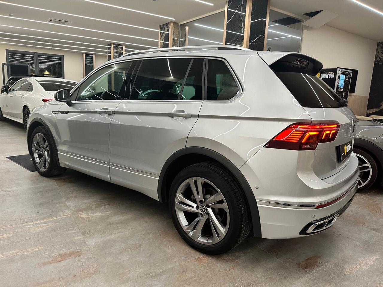 Volkswagen Tiguan 2.0 TDI 150 CV DSG R-Line 2021