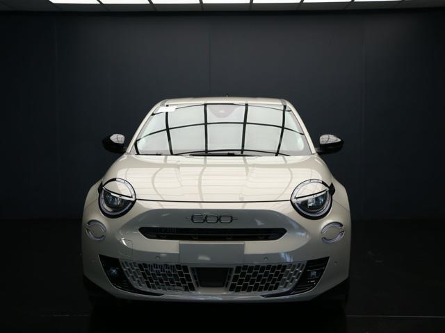 FIAT 600 Hybrid 110 CV DCT MHEV La Prima