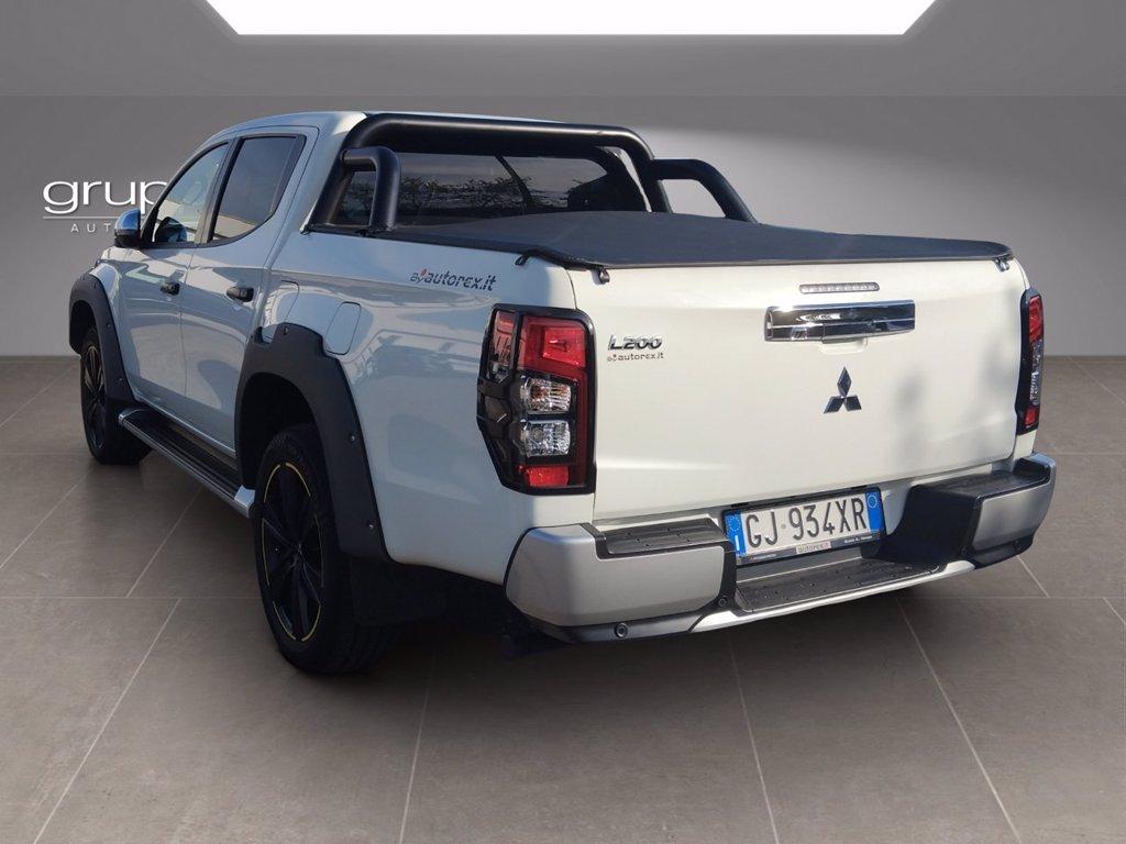 MITSUBISHI L200 d.cab 2.3d Diamond Pack 1 Intouch 4wd 150cv auto del 2022