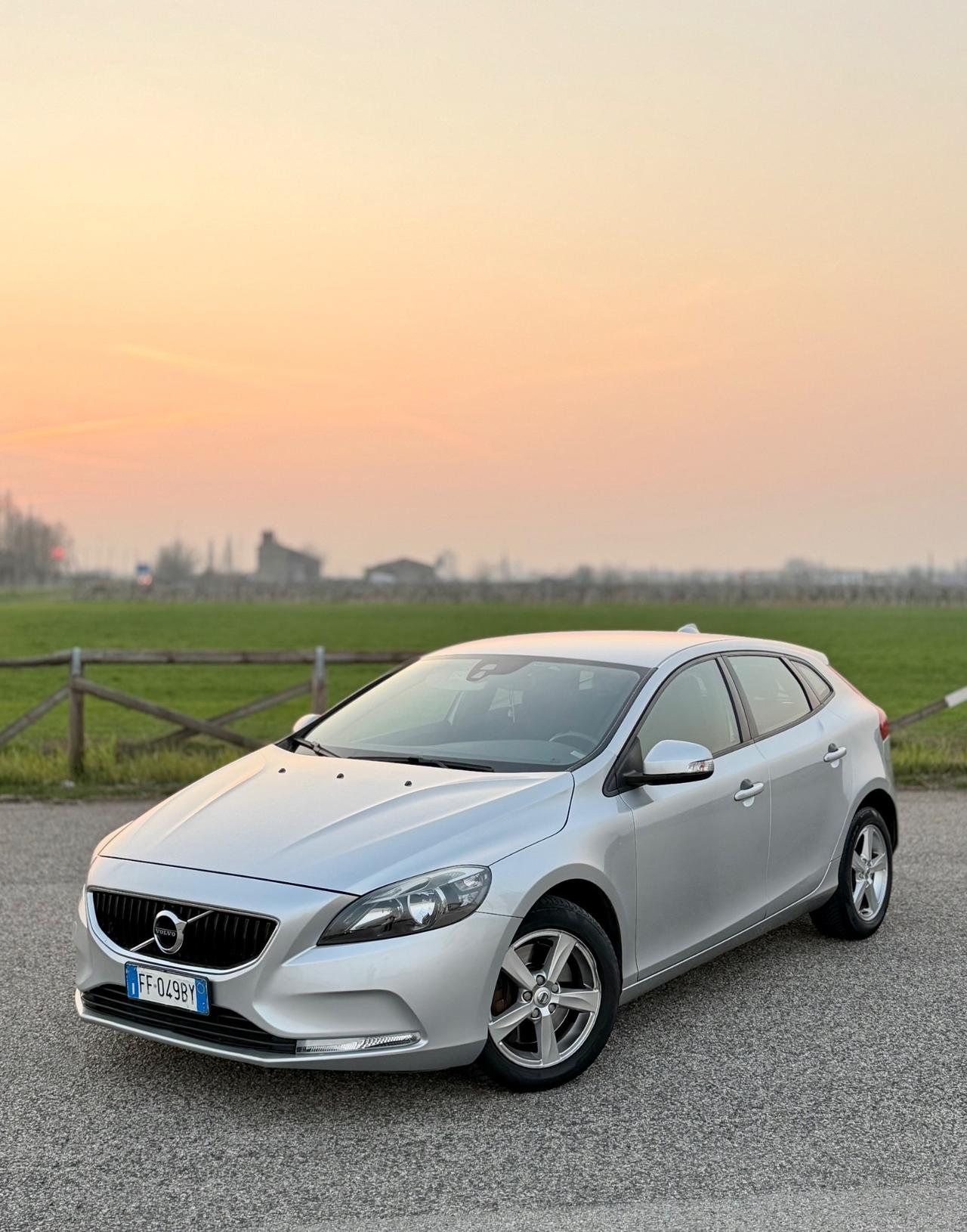 Volvo V40 D2 Geartronic Kinetic N1