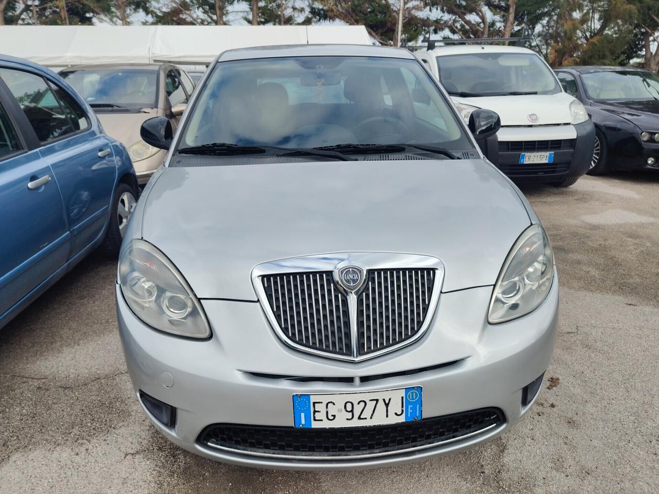 Lancia Ypsilon 1.2 Silver tua da 85€ al mese