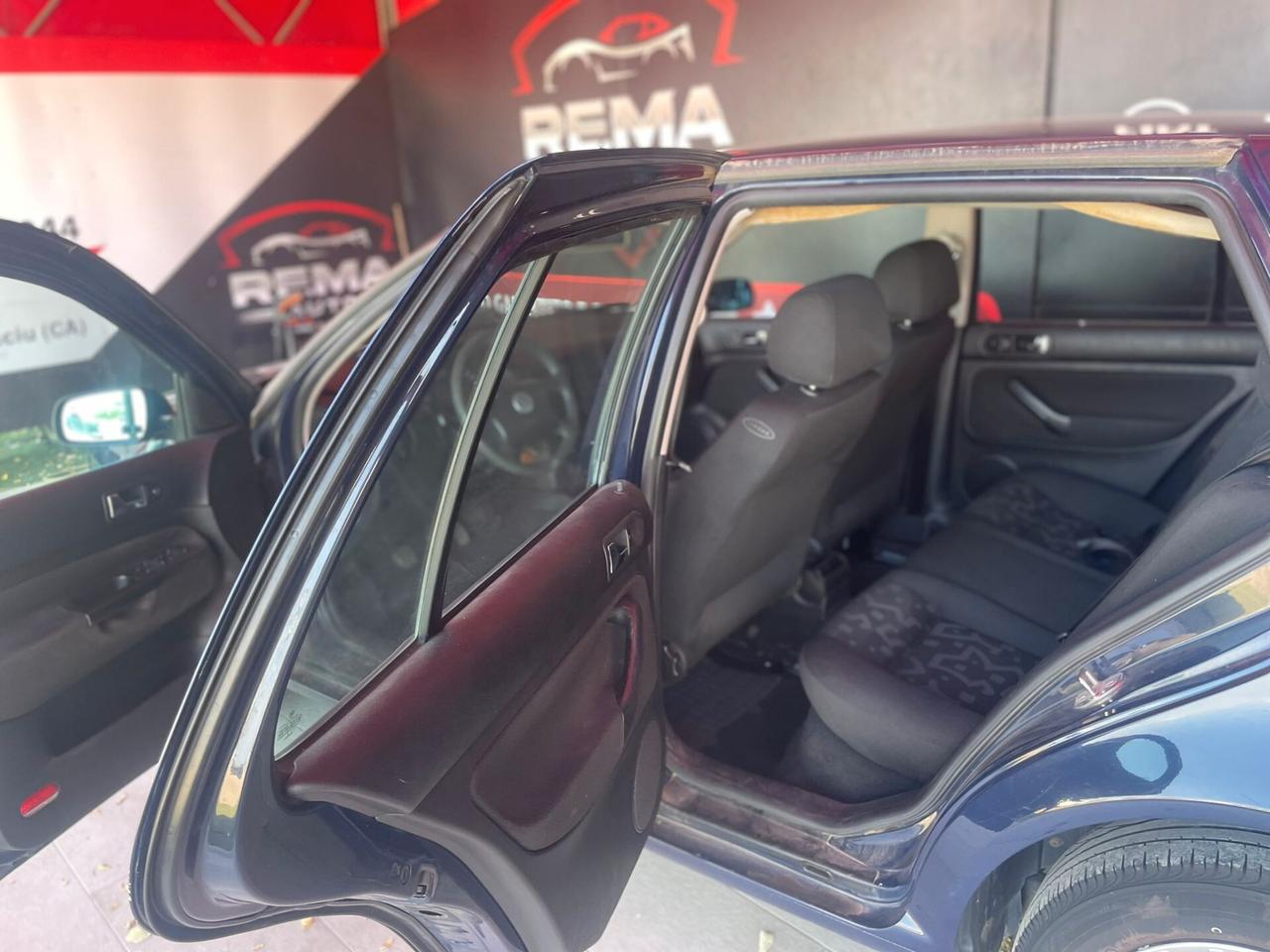 Volkswagen Golf 1.4 16V cat 5 porte