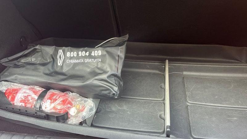 Renault Clio 5 Porte 1.6 E-Tech full hybrid 145cv Techno A 5 Porte 1.6 E-Tech full hybrid 145cv Techno