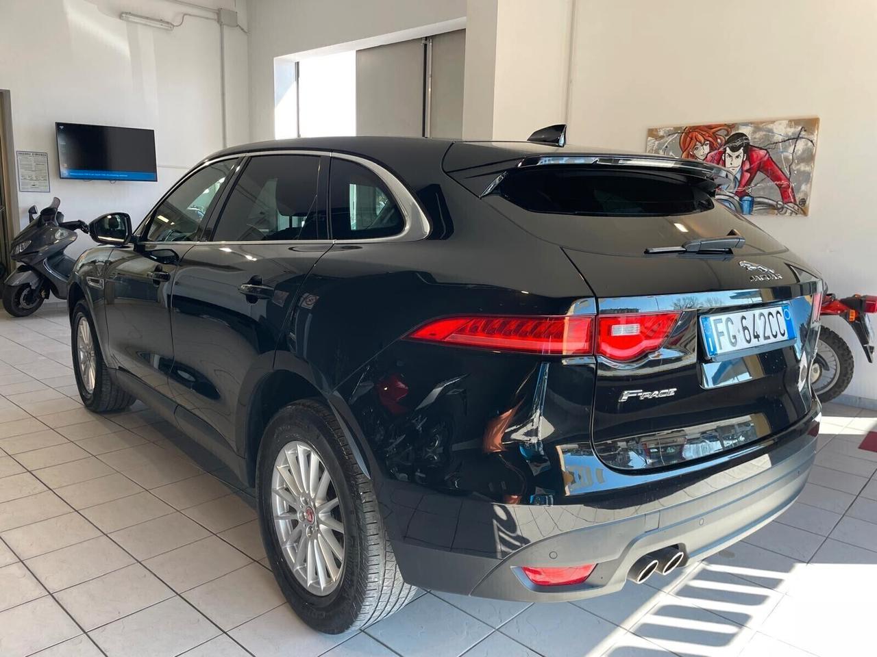 Jaguar F-Pace 2.0 D 180 CV AWD Prestige
