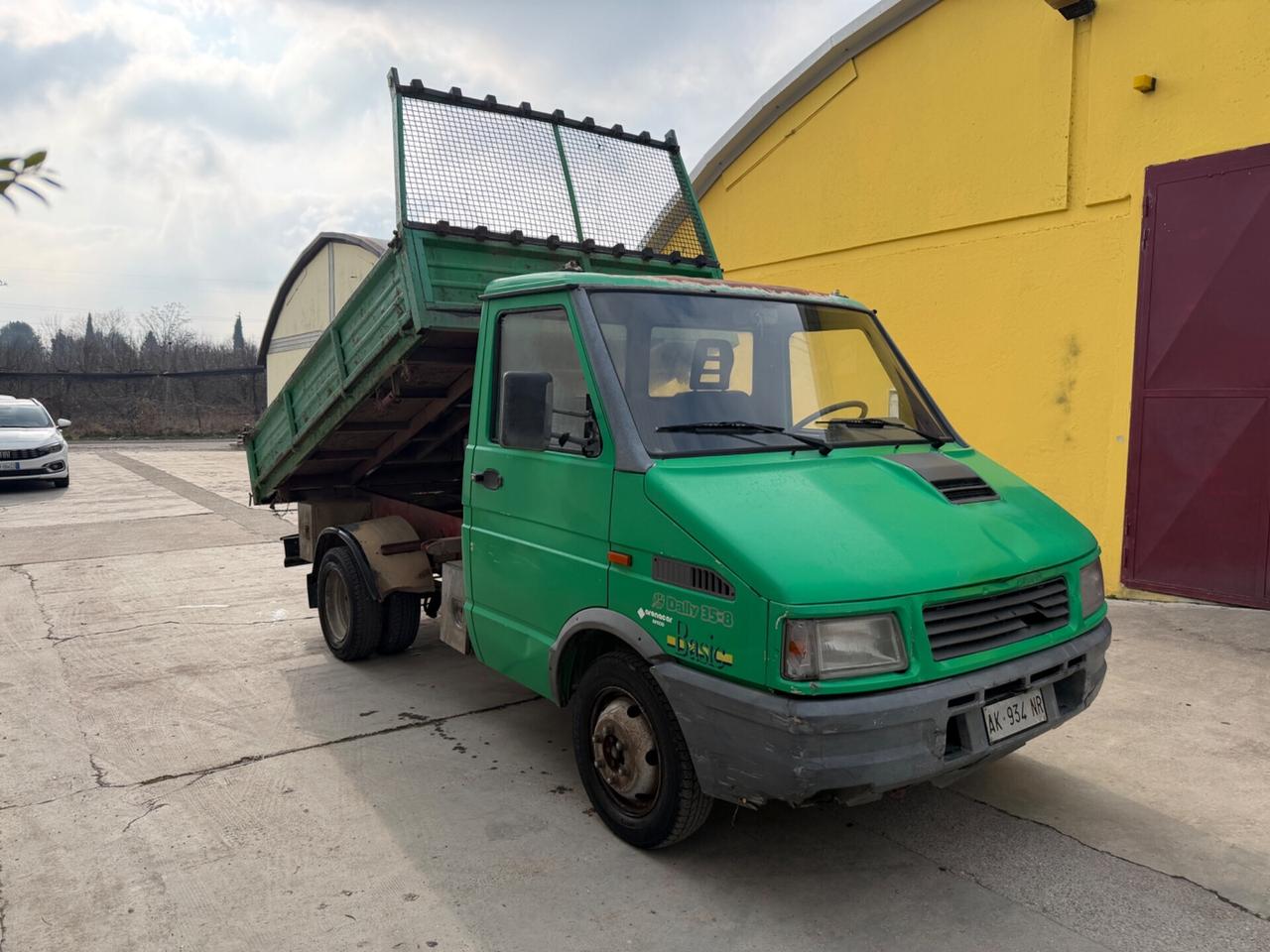Iveco Daily 35c8 ribaltabile trilaterale