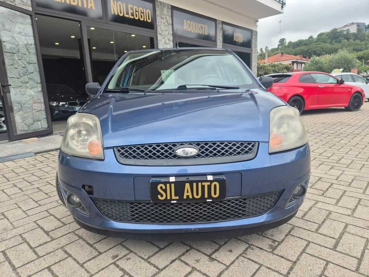 Ford Fiesta 1.4 TDCi 70CV 5 porte/ OK NEOPATENTATI