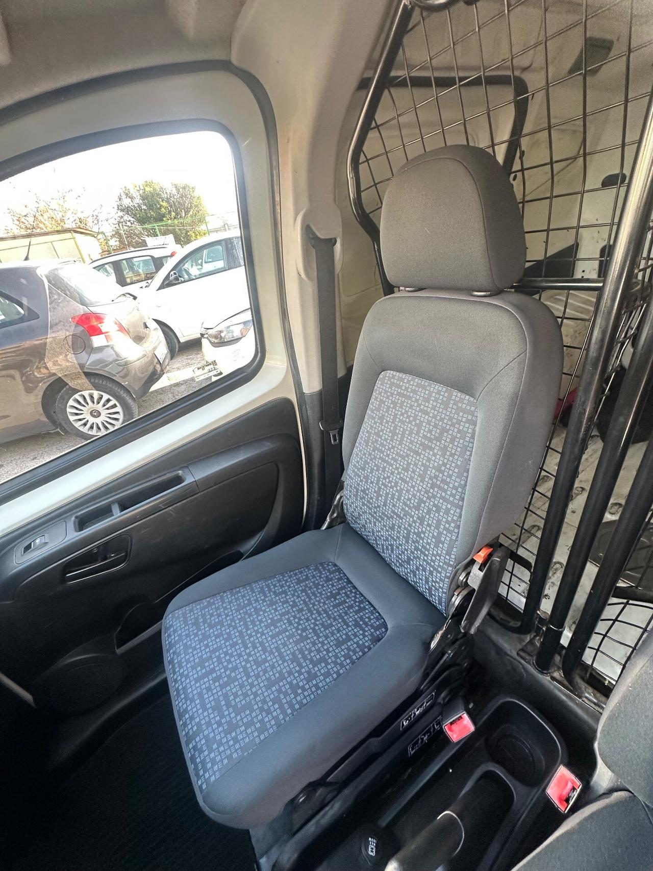 Citroen Nemo 1.4 HDi 70CV