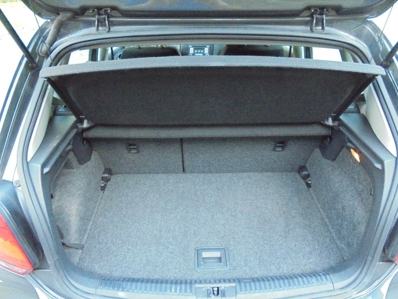 VOLKSWAGEN POLO 1.2 70CV COMFORTLINE 5P UNIPROPRIETARIO NEOPATENTATI