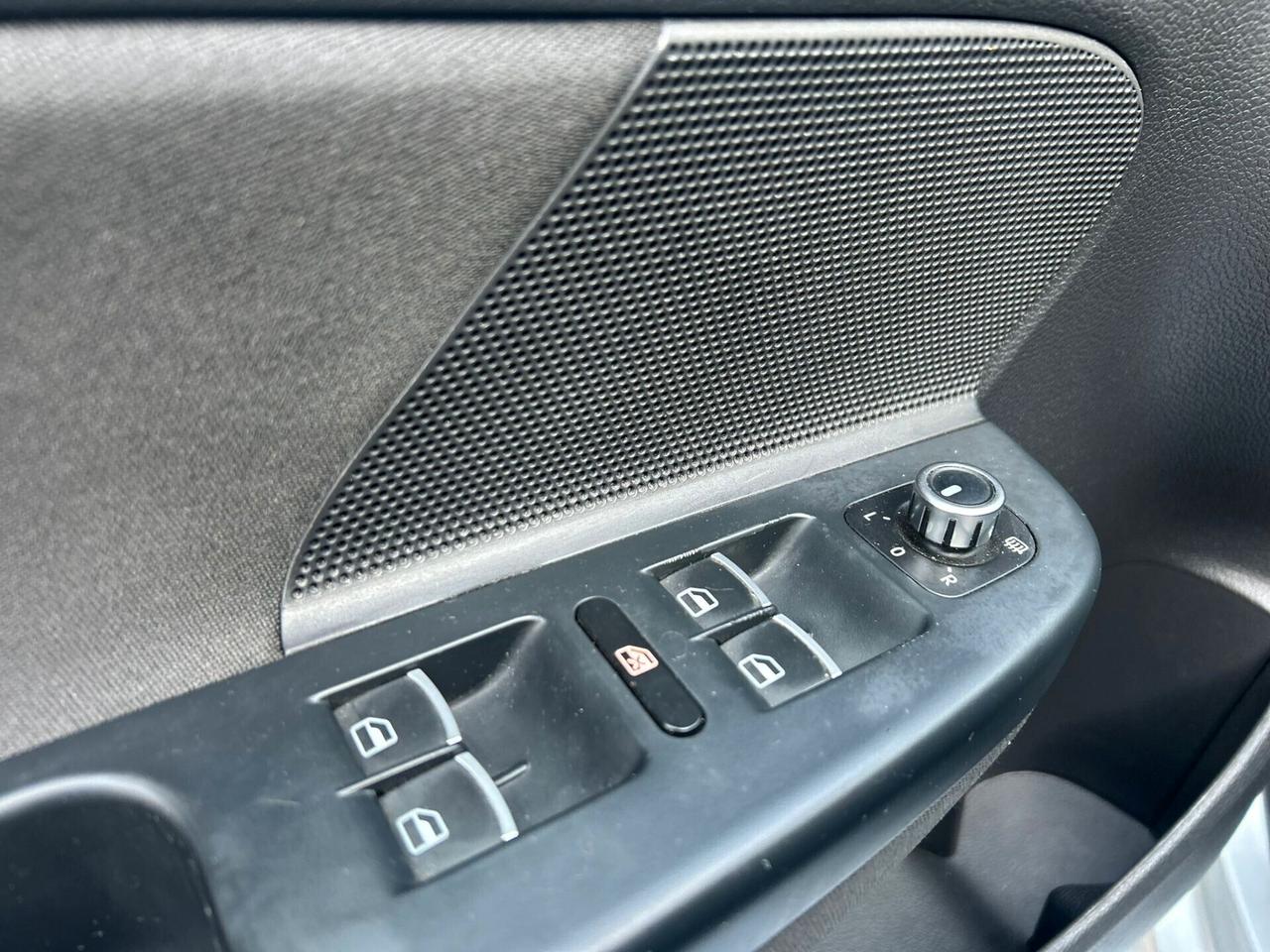 Volkswagen Golf Anno 2012 1.6 Diesel TAGLIANDATA EURO5B