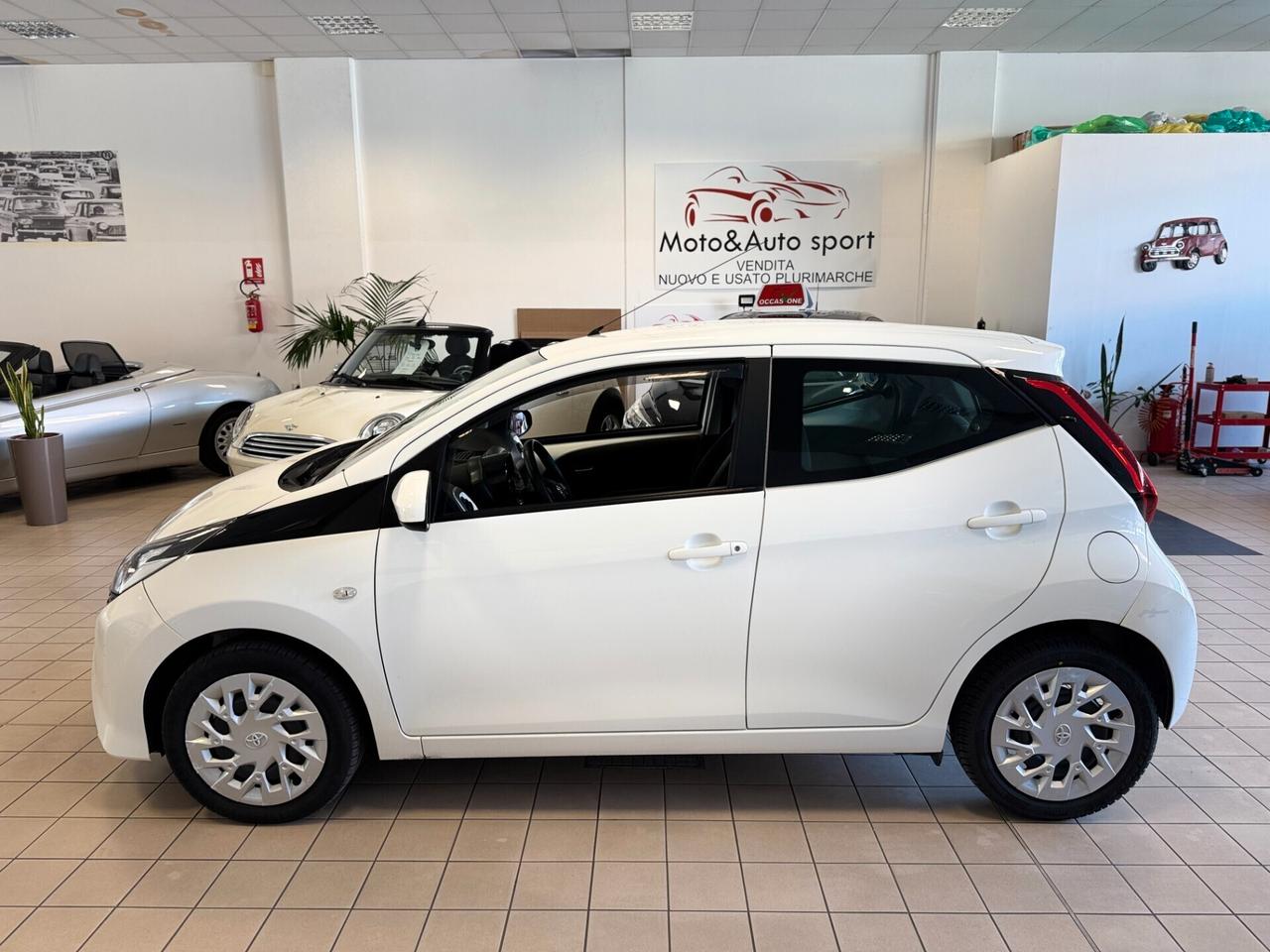 Toyota Aygo 1.0 VVT-i 72 CV 5 porte x-cite