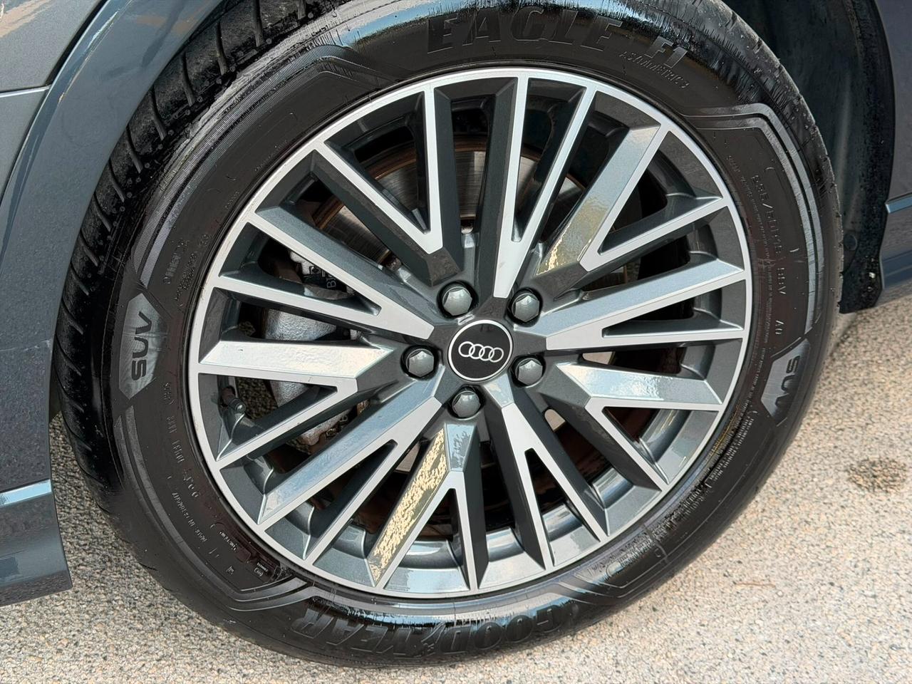 Audi Q3 45 TFSI e S tronic line edition