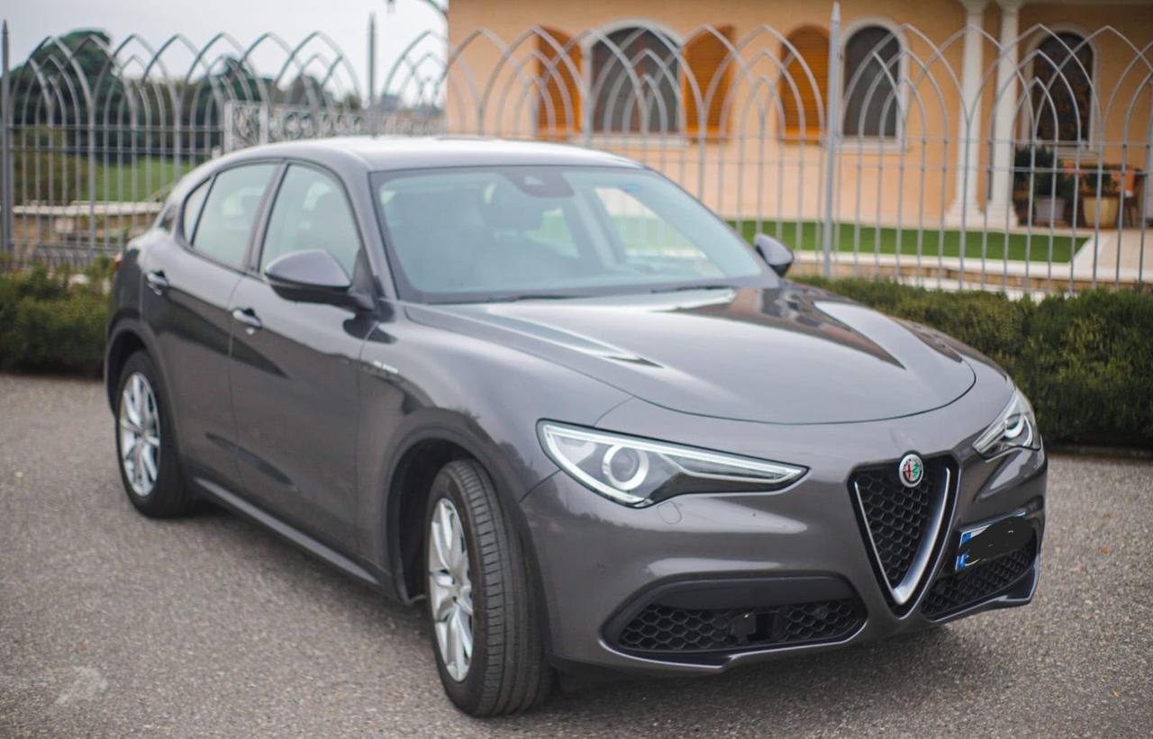 Alfa Romeo Stelvio 2.2 Turbodiesel 190 CV AT8 Q4 Sprint