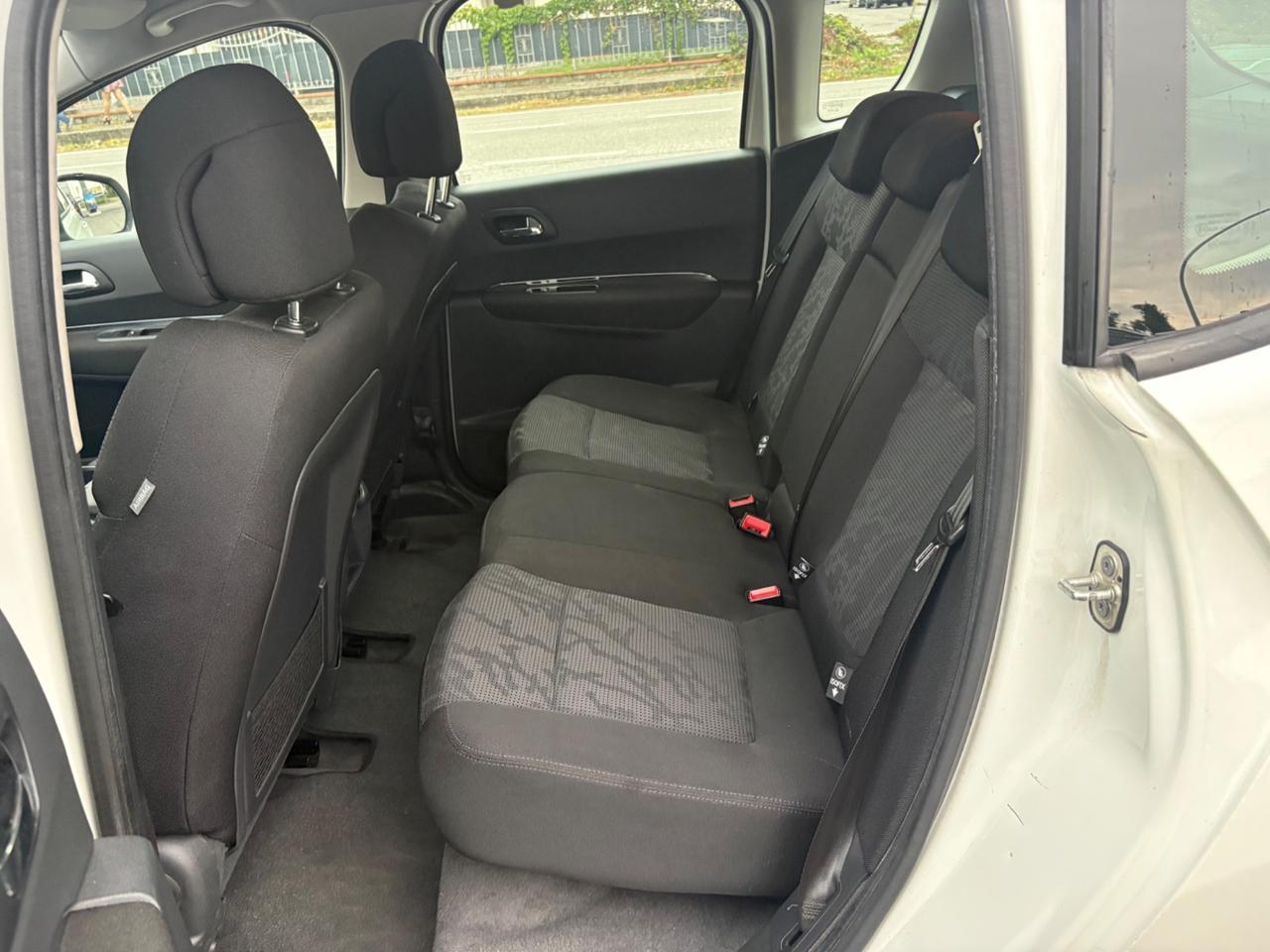 Peugeot 3008 1.6 HDi 112CV Tecno