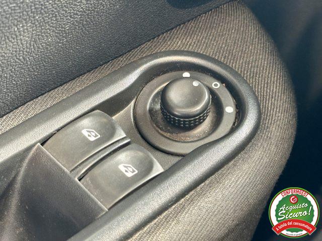 RENAULT Clio 1.2 16V 5p. Dynamique *NEOPATENTATI*NAVI*