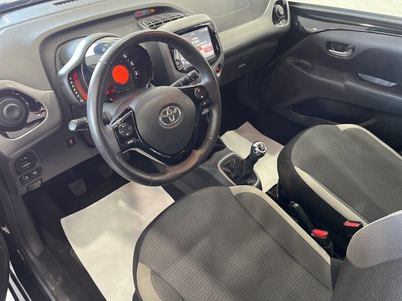 Toyota Aygo Connect 1.0 VVT-i 72 CV 5 porte x-play