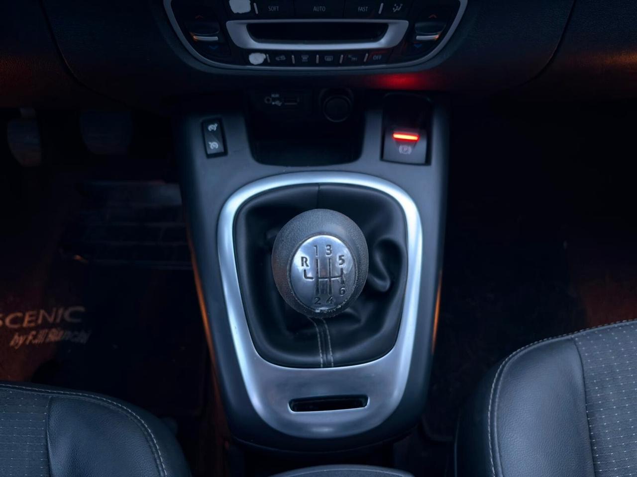 Renault Scenic Scénic X-Mod 1.6 dCi 130CV Luxe