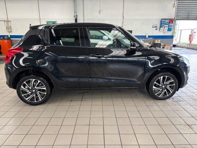 SUZUKI Swift 1.2 Hybrid 4WD AllGrip Top