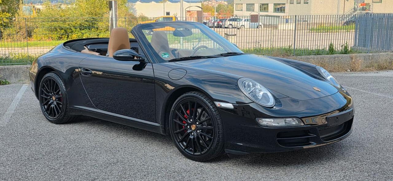 Porsche 911 Carrera Cabriolet