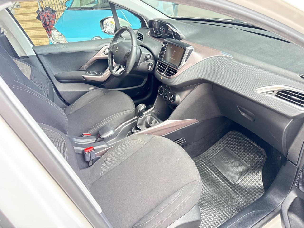 Peugeot 2008 2015 allure full optional